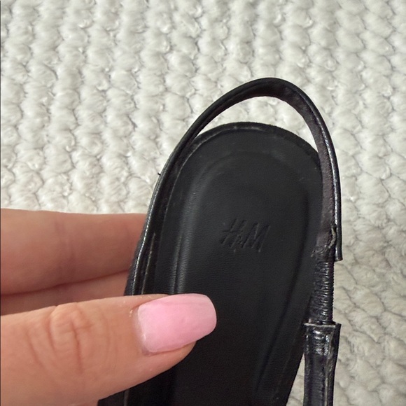 Black Pointed Slingback Heels - Women's Elegant Pumps - Picture 3 of 3